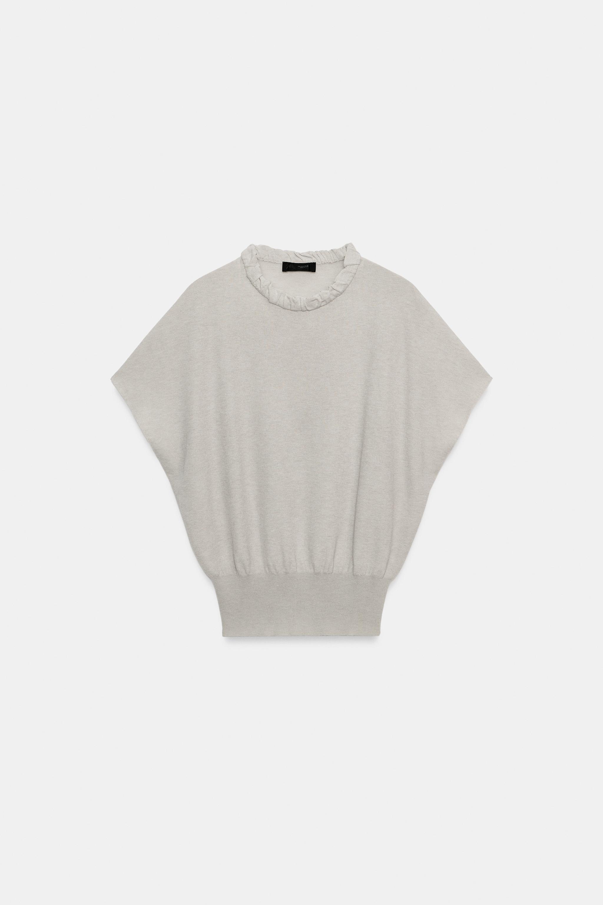 TOP EN MAILLE À COL PLISSÉ